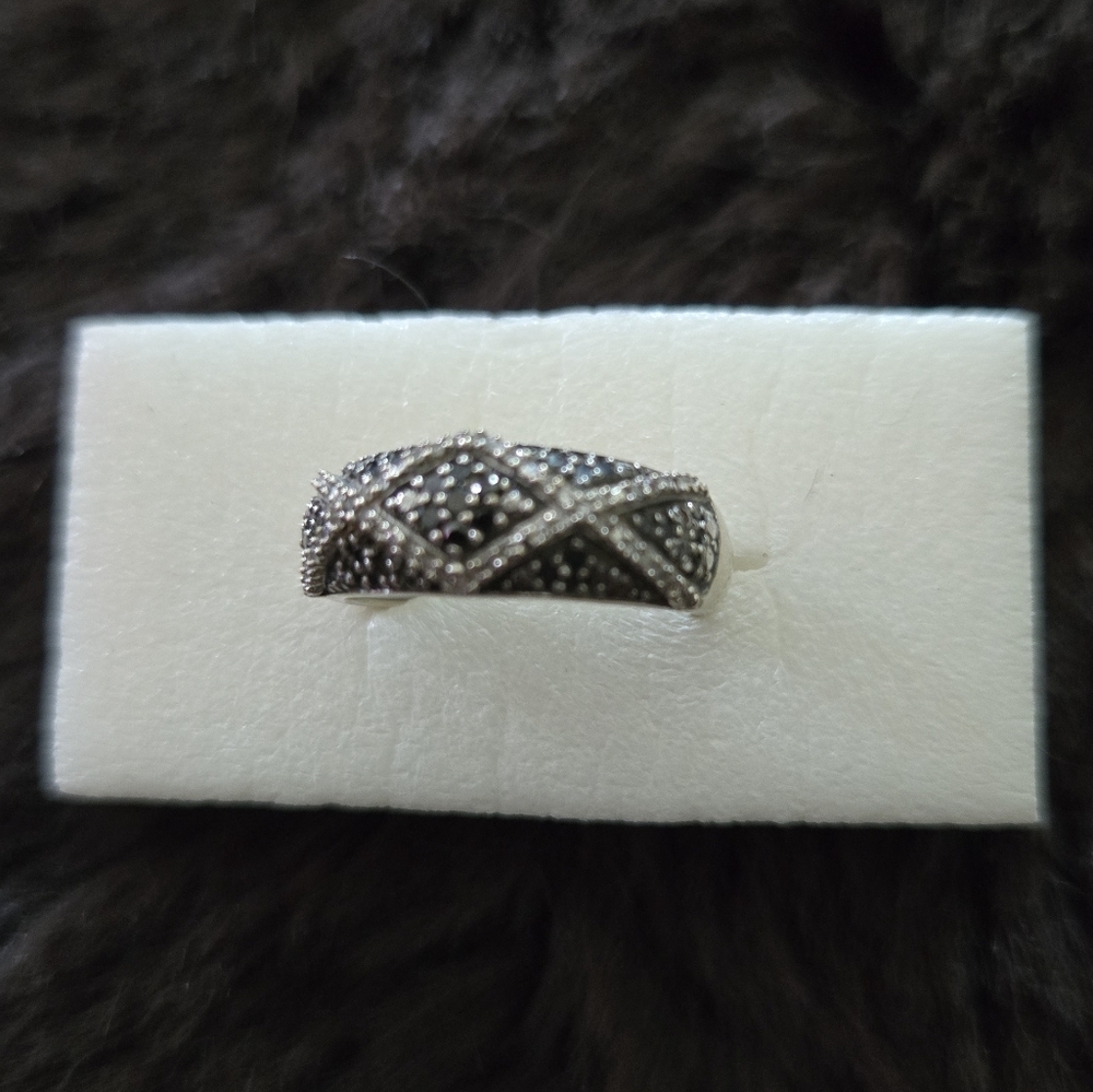 10k Gold Black & White Diamond Dome Ring - Picture 2 of 6